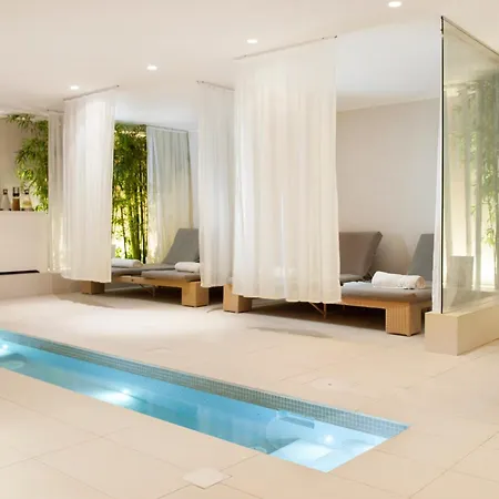 Du Côté Des Olivades Hotel 4*