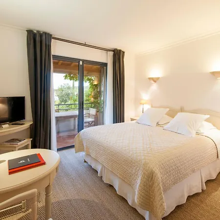 Du Cote Des Olivades Hotel