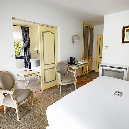 Hotel Du Cote Des Olivades 4*