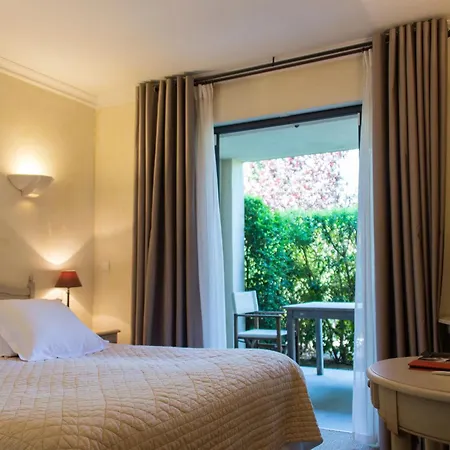 Du Cote Des Olivades Hotel 4*