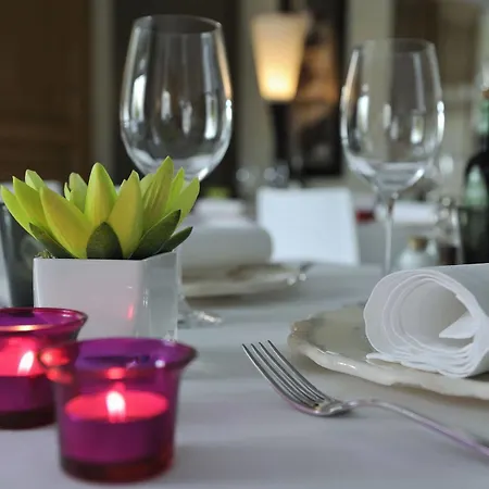 Du Cote Des Olivades Hotel
